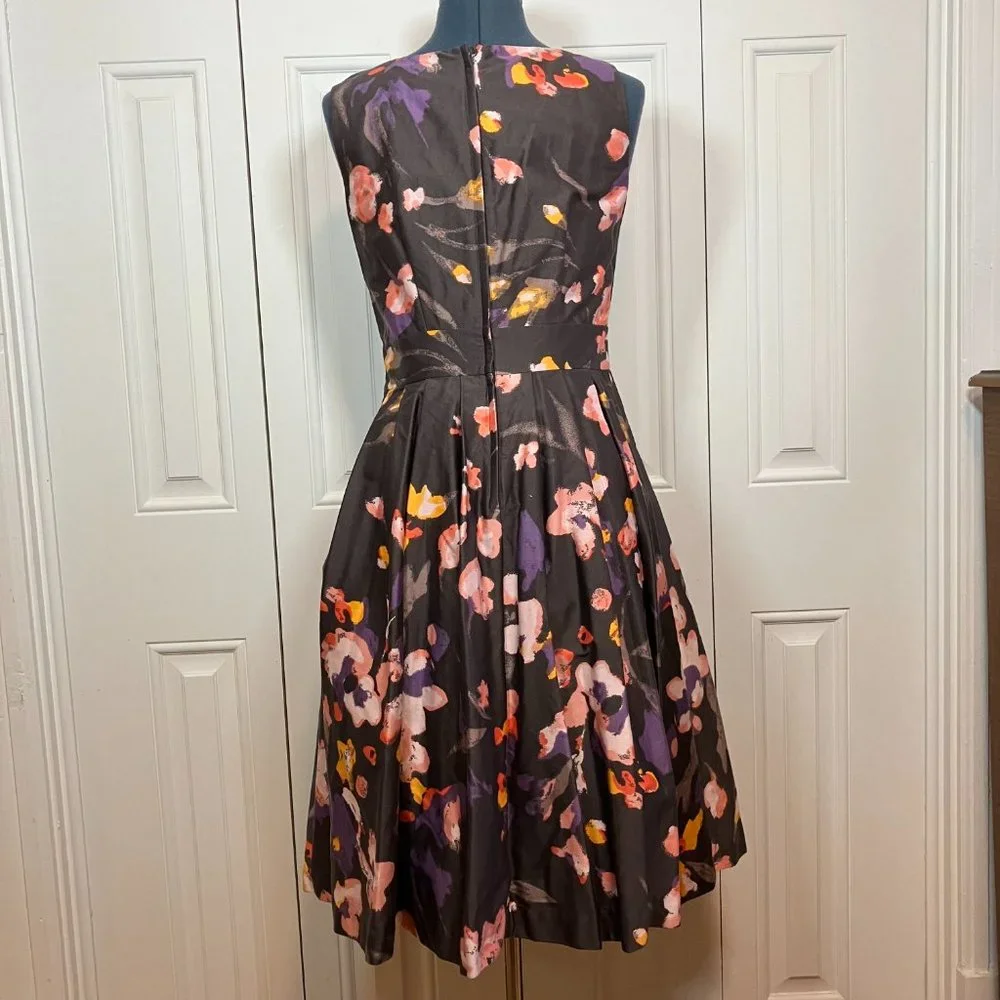 H&M Cotton Fit and Flare Floral Dress Sz 8 - Picture 4 of 8